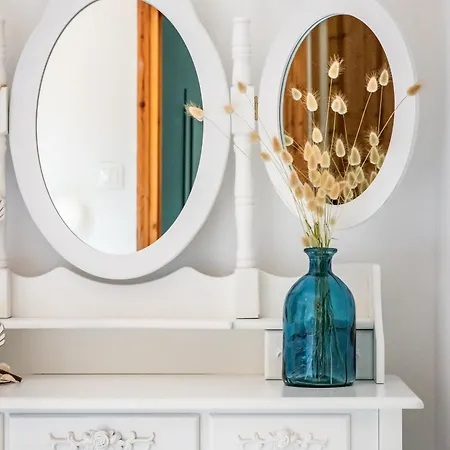 Yianna Sunny Studios Apartment