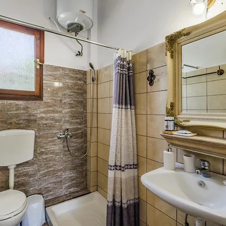 Yianna Sunny Studios * Skopelos Town