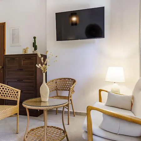 Yianna Sunny * Skopelos stad