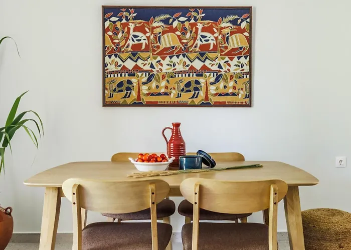 Yianna Sunny Studios *