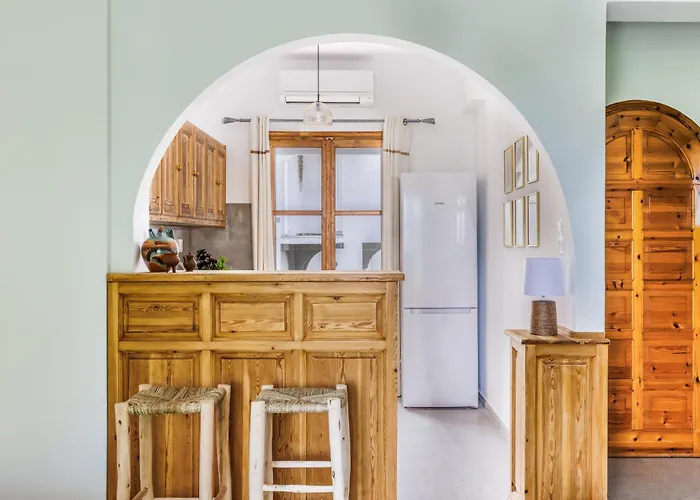 Yianna Sunny Studios * Skopelos Town