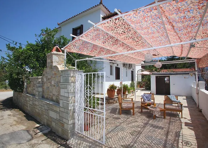 Yianna Sunny Studios *